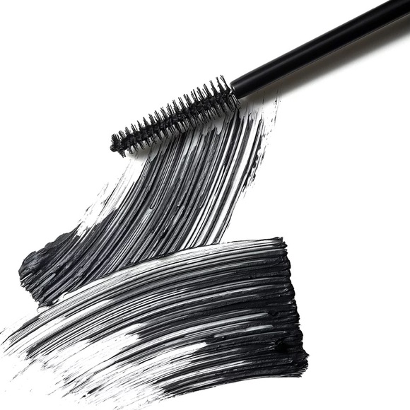 MAC Magic Extension Mascara - Picture 8 of 14